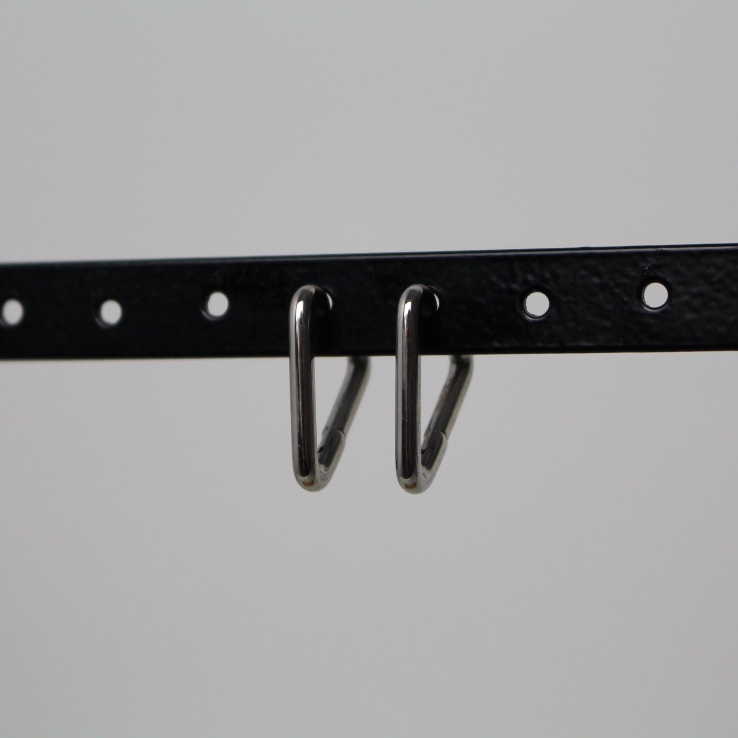 TRIANGLE EARRINGS SILVER